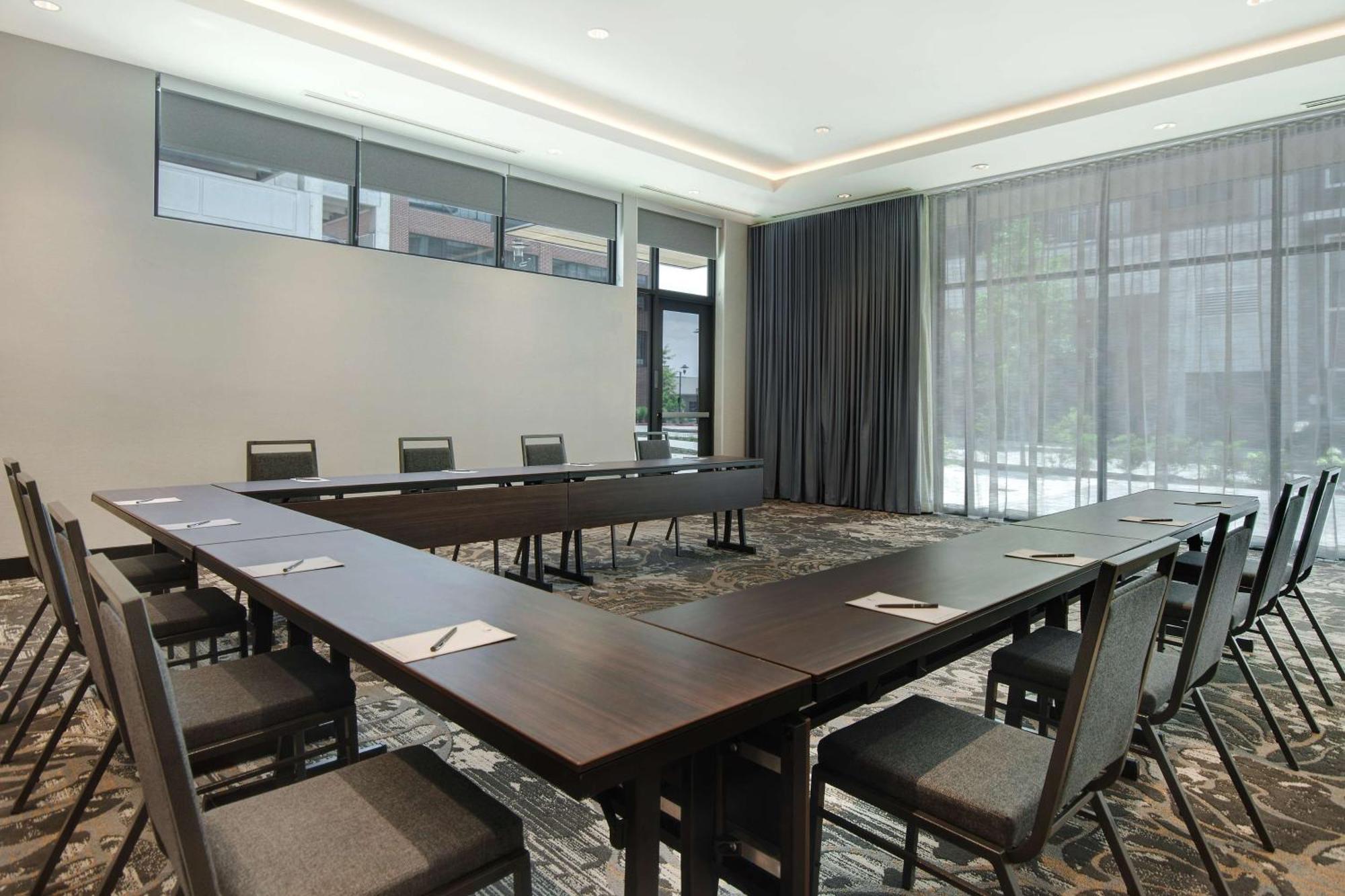 Embassy Suites By Hilton Alpharetta Halcyon Exterior foto