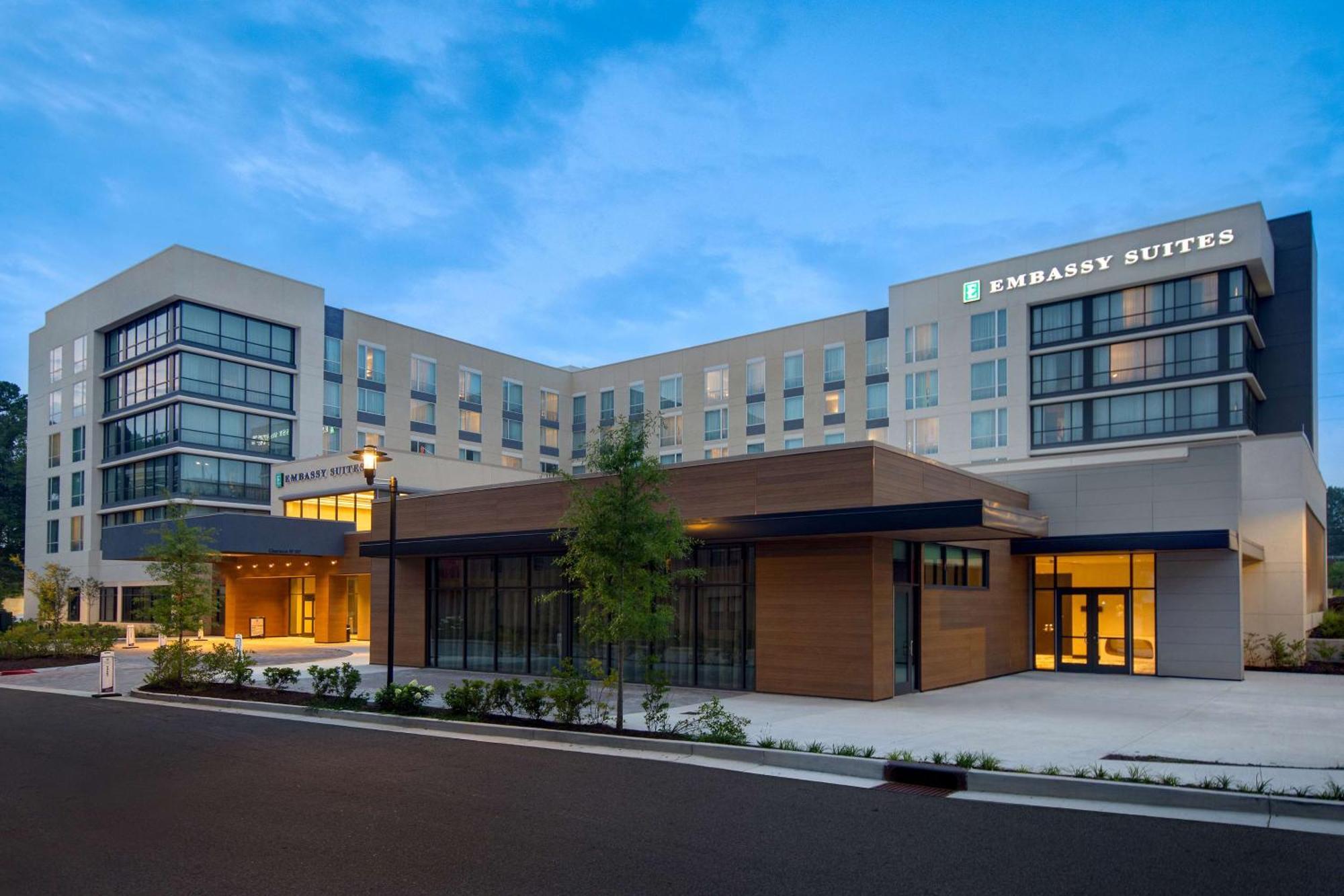 Embassy Suites By Hilton Alpharetta Halcyon Exterior foto